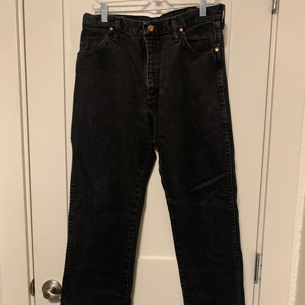 Men’s sizing wrangler black jeans 32x32